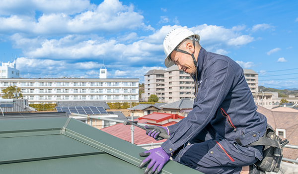 屋根工事の様子