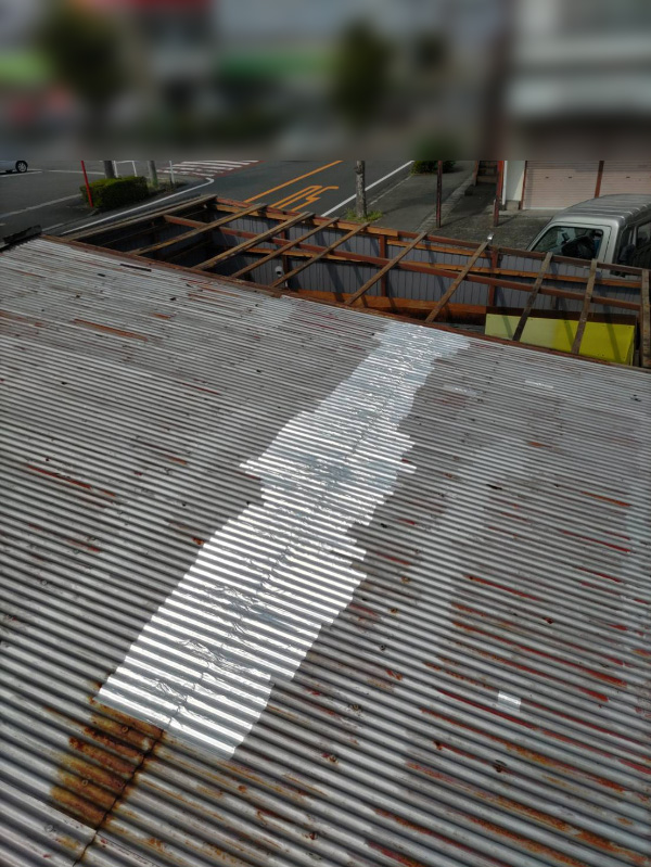 焼津市H様トタン雨漏_施工中3