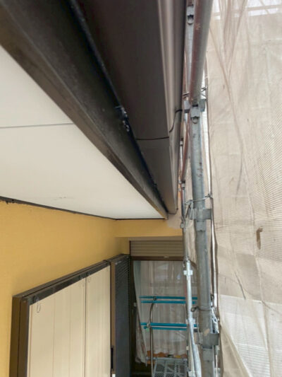 藤枝市J様邸_tokai_塗装施工前軒天と外壁