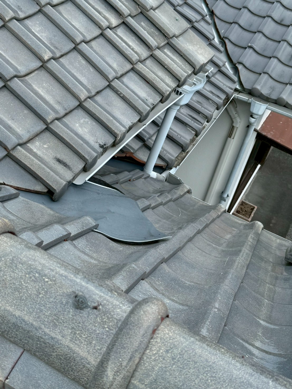 吉田町_谷樋交換_tokai施工前