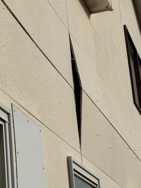 台風強風被害_外壁