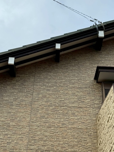 焼津市U様邸霧除外壁補修工事5