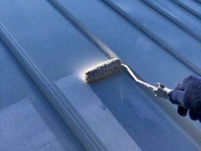 静岡県焼津市_金属屋根_中塗り