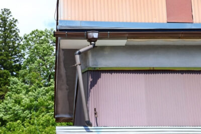 静岡県焼津市_雨樋外れ