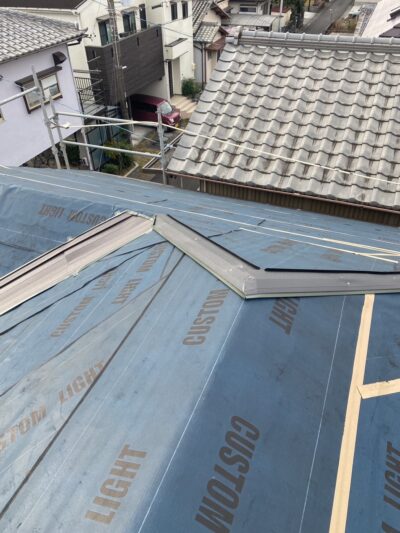 屋根重ね葺き